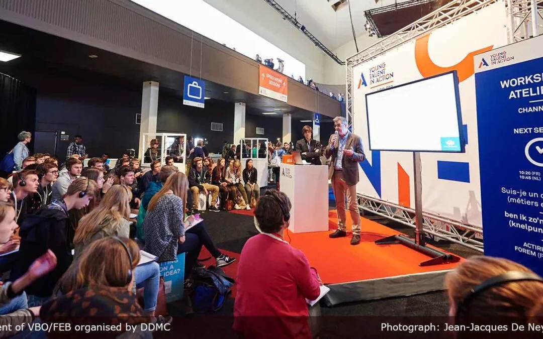 Gelijktijdige toespraken in eenzelfde ruimte